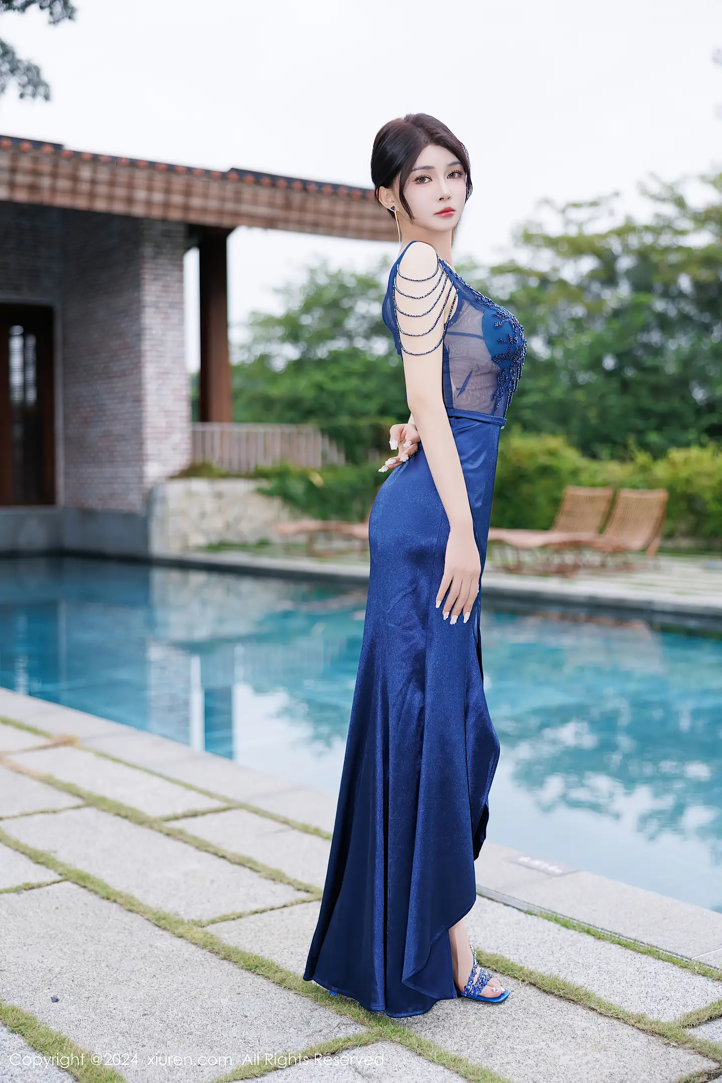 图片[6]-[XiuRen秀人网] VOL.9435 模特凯竹Quinn性感蓝色连衣长裙露蓝色内衣秀丰腴身材诱惑写真82P-秀人网官方网站